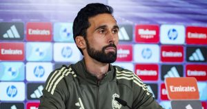 Arbeloa Di Ujung Tanduk: Manajemen Pertimbangkan Pemecatan