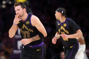 Luka Doncic Cedera, Cleveland Cavaliers Amankan Tiket Playoff