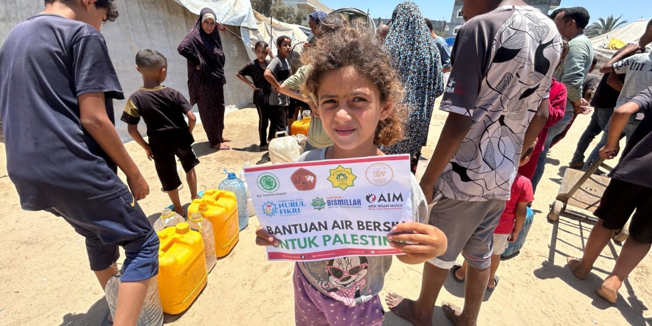 Aksi Haru Warga Gaza Sambut 15.000 Sembako Dari BAZNAS