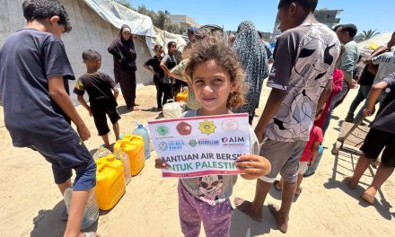 Aksi Haru Warga Gaza Sambut 15.000 Sembako Dari BAZNAS