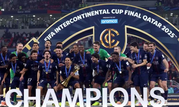 PSG Juara Piala Interkontinental, Luis Enrique Persembahkan Trofi