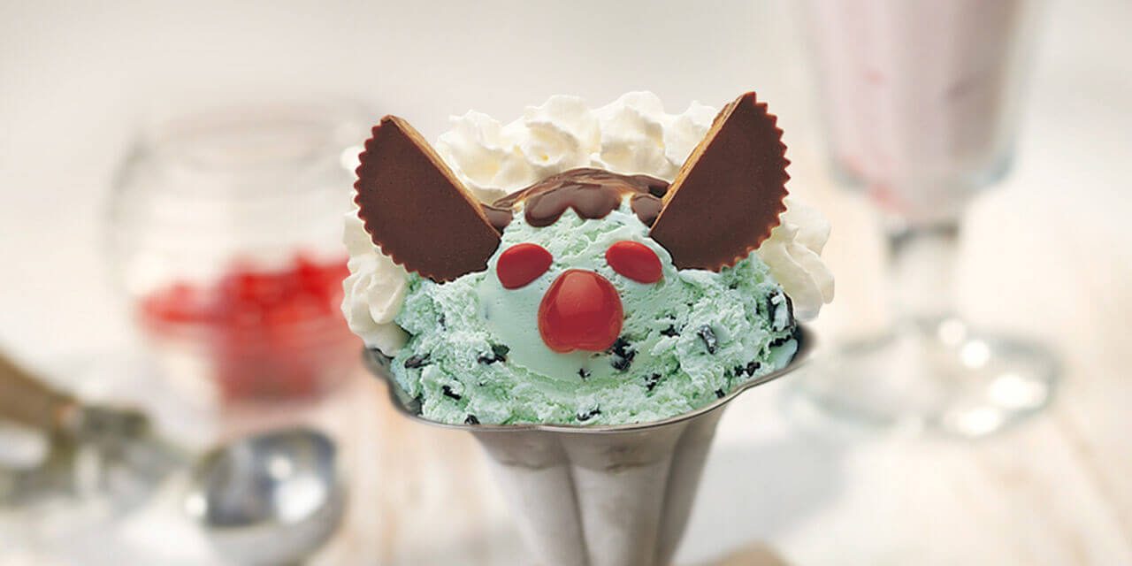 The Monster Sundae: Cookies Jumbo Dengan Topping Es Krim