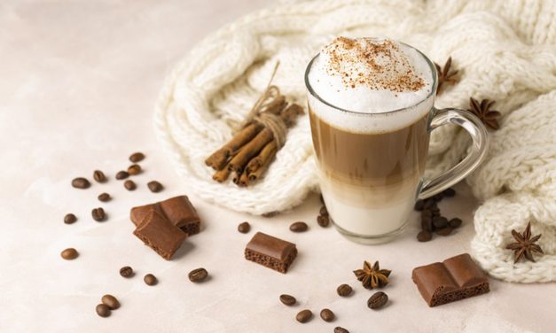 Es Kopi Susu Gandum Dengan Campuran Rempah Kayu Manis