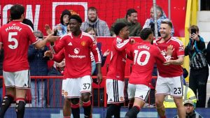 MU Tumbangkan Forest 3-2, Carrick Puji Konsistensi Luke Shaw