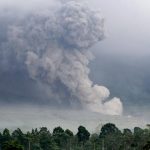 Gunung Semeru Erupsi 3 Kali Pagi Ini, Status Siaga Level III