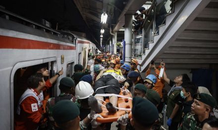 Update Tragedi KA Bekasi: Korban Meninggal Bertambah 16 Orang