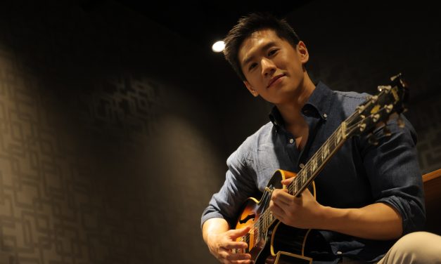Dokter Ryan Cheung Viral Di Pesawat, Ternyata Musisi Berbakat