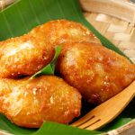 Kue Taripang Makassar: Jajanan Ketan Berlapis Gula Merah