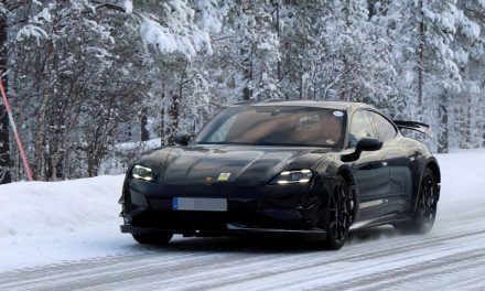 Porsche Taycan Turbo GT Pecahkan Rekor Lap Nürburgring