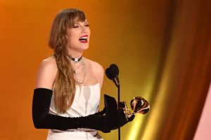 Taylor Swift Cetak Sejarah Usung 4 Gelar Album Terbaik Grammy