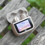 JBL Tour Pro 3 Dengan Smart Charging Case Touchscreen Besar