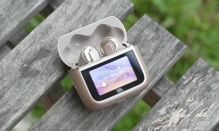 JBL Tour Pro 3 Dengan Smart Charging Case Touchscreen Besar