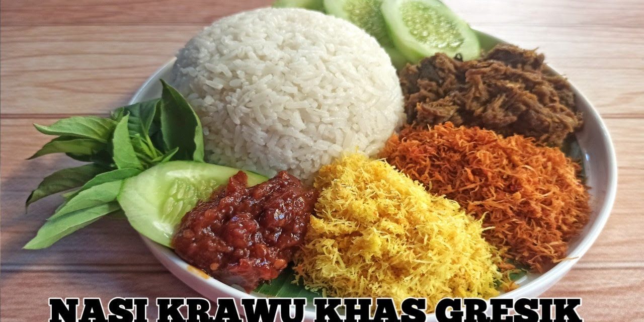 Nasi Krawu Khas Gresik: Daging Sapi Dan Serundeng Tiga Warna